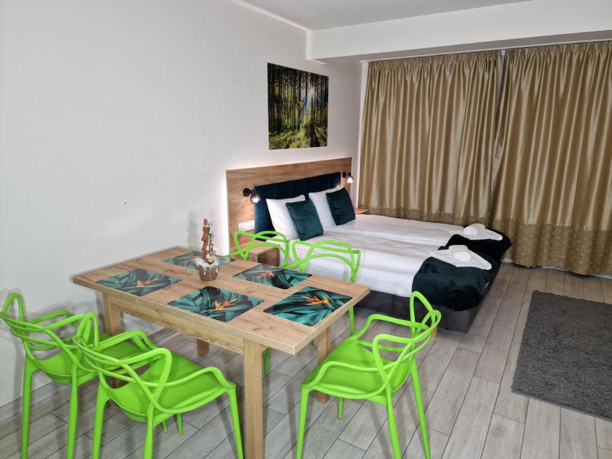 Agat Apartament Czarna Gora Sienna  Exterior photo